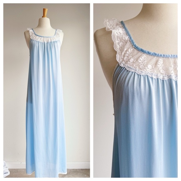 VINTAGE Full Length Blue Lace Trimmed Nylon Nightie Small - Picture 1 of 7